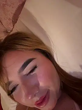 Snapshot of tiffany__cute chatting on November 10, 2025, 2:10 am tiffany cute online show from November 10, 2025, 2:10 am