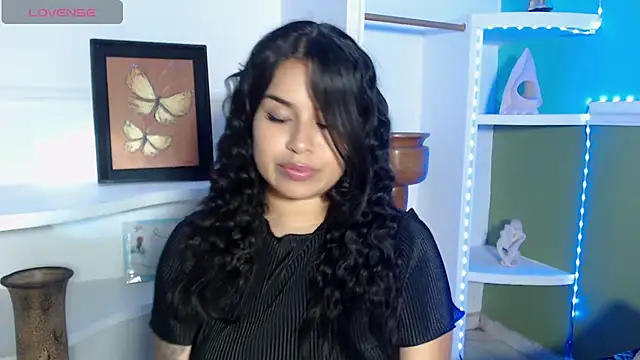 SamanthaSmiithh online show from October 24, 2025, 7:43 pm