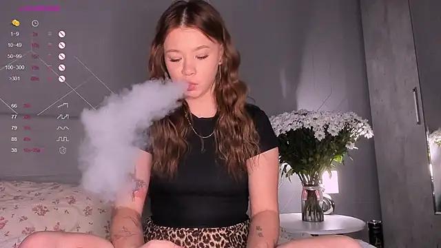 dinky  emily online show from November 2, 2025, 7:38 pm