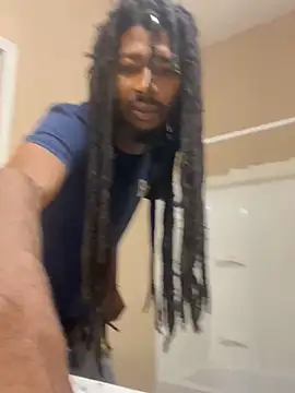 Snapshot of datlongone chatting on November 8, 2025, 1:22 pm datlongone online show from November 8, 2025, 1:22 pm