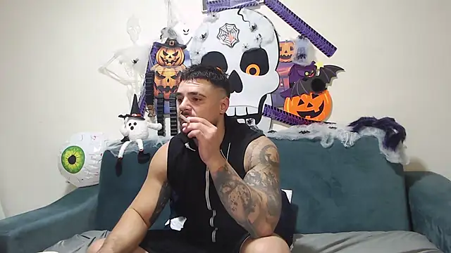 Tiberius hunk online show from October 26, 2025, 5:52 pm