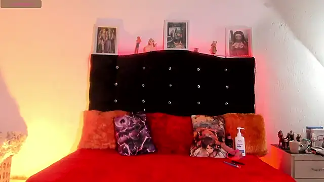 young jung online show from September 16, 2025, 3:07 am