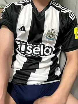 jae yuu online show from November 26, 2025, 3:24 pm