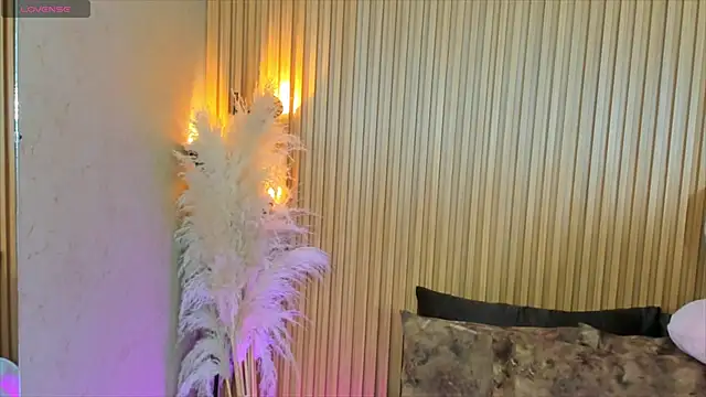 AlexiaAbbey online show from October 28, 2025, 7:05 pm