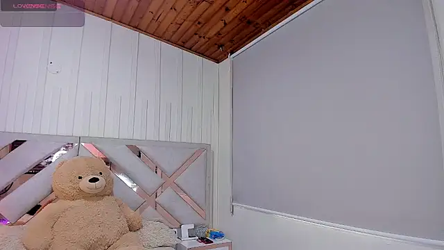 CRAZY-BOY99 online show from March 2, 2025, 12:01 pm