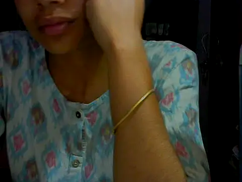 Snapshot of mayra89 chatting on September 29, 2025, 2:33 pm mayra89 online show from September 29, 2025, 2:33 pm