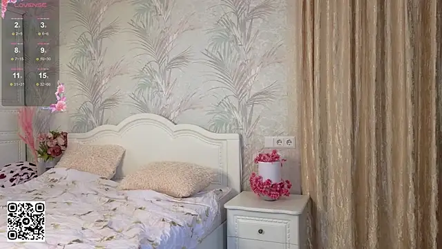 Snapshot of JaneVibes chatting on November 1, 2025, 6:37 am JaneVibes online show from November 1, 2025, 6:37 am