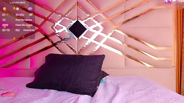 playfulcurvy online show from October 12, 2025, 12:26 pm