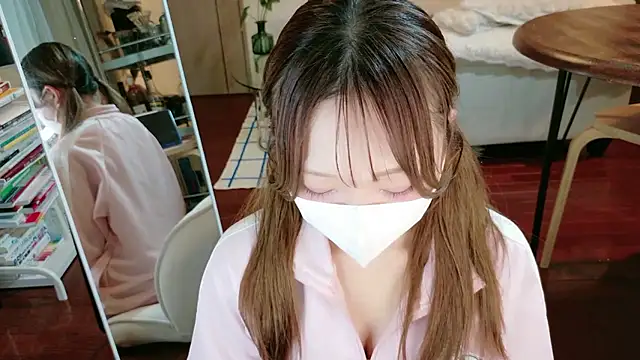 Snapshot of mami-pokoch chatting on October 3, 2025, 1:08 pm mami-pokoch online show from October 3, 2025, 1:08 pm