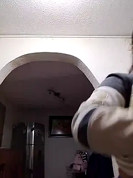 Sarah917 online show from November 28, 2025, 5:37 pm