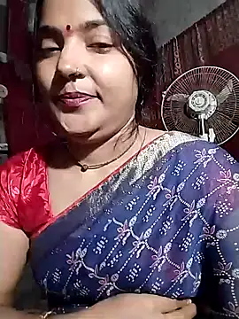 Maidangirl online show from November 2, 2025, 8:33 pm