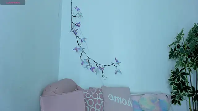 SaskiaGrendel online show from October 22, 2025, 6:07 pm