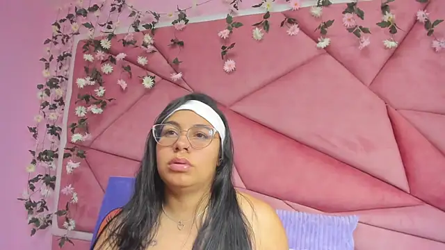  Violeta 18 online show from November 16, 2025, 3:23 am