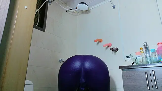 Snapshot of scarlettbooty chatting on September 24, 2025, 2:15 am scarlettbooty online show from September 24, 2025, 2:15 am