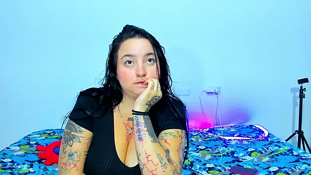 Celestte online show from March 4, 2025, 8:35 am