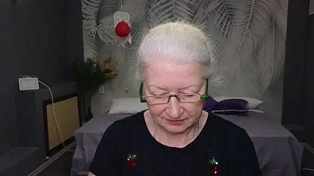 Maya Mayflower online show from March 16, 2025, 9:27 am