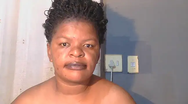 Snapshot of ebony_rose11 chatting on March 21, 2025, 8:08 pm ebony rose11 online show from March 21, 2025, 8:08 pm