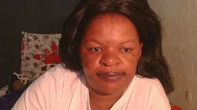 Snapshot of ebony_rose11 chatting on November 6, 2025, 10:10 pm ebony rose11 online show from November 6, 2025, 10:10 pm