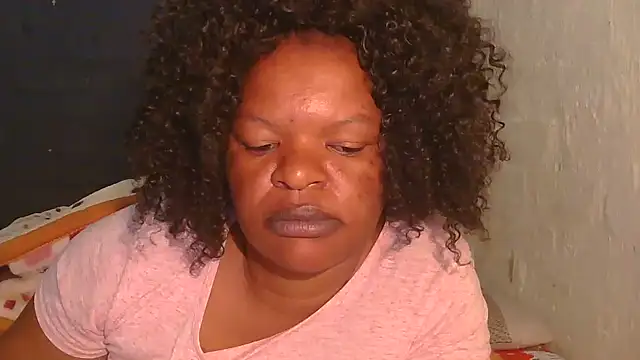 Snapshot of ebony_rose11 chatting on November 16, 2025, 11:32 pm ebony rose11 online show from November 16, 2025, 11:32 pm