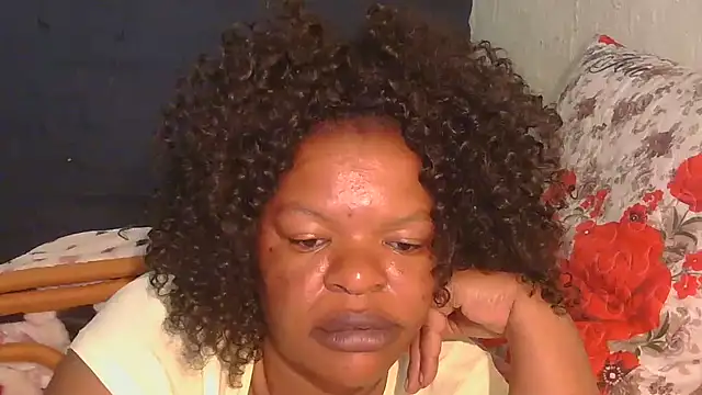 Snapshot of ebony_rose11 chatting on November 18, 2025, 4:17 am ebony rose11 online show from November 18, 2025, 4:17 am