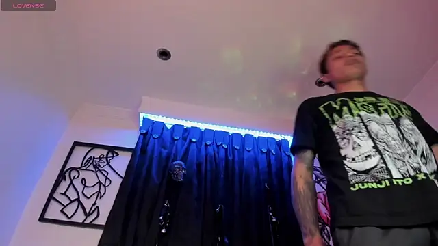 KratosAfroditacs online show from March 8, 2025, 10:13 pm