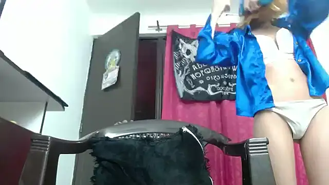 KratosAfroditacs online show from September 21, 2025, 5:58 pm