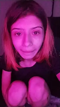 KratosAfroditacs online show from September 26, 2025, 3:49 pm