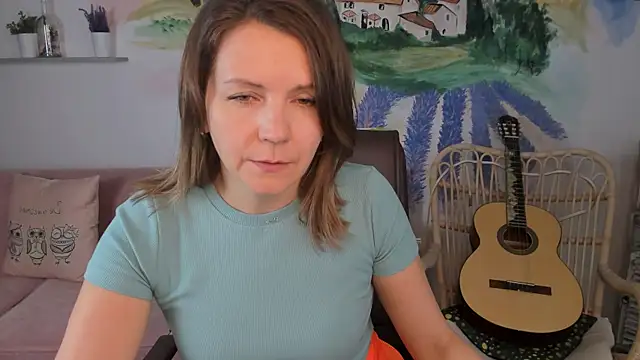 Snapshot of NicoleHitman chatting on March 3, 2025, 1:53 pm NicoleHitman online show from March 3, 2025, 1:53 pm