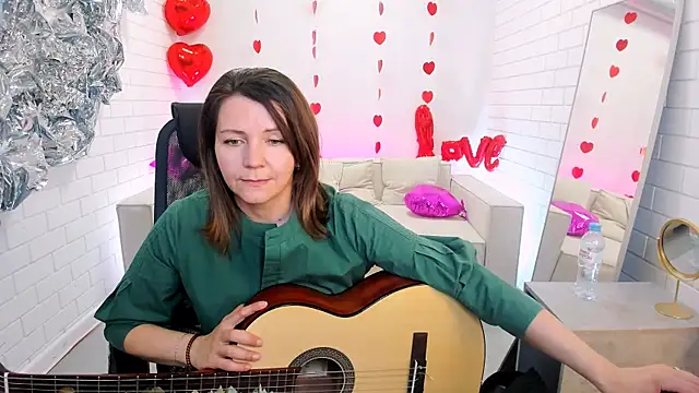 Snapshot of NicoleHitman chatting on March 10, 2025, 12:37 pm NicoleHitman online show from March 10, 2025, 12:37 pm