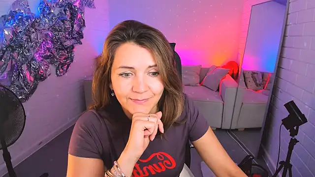 Snapshot of NicoleHitman chatting on September 30, 2025, 9:25 am NicoleHitman online show from September 30, 2025, 9:25 am