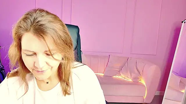 Snapshot of NicoleHitman chatting on November 1, 2025, 9:22 am NicoleHitman online show from November 1, 2025, 9:22 am