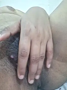 cute nansi online show from September 18, 2025, 2:02 am