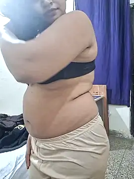 cute nansi online show from November 29, 2025, 6:33 pm