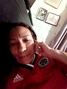 Snapshot of Antonela45 chatting on October 15, 2025, 12:00 am Antonela45 online show from October 15, 2025, 12:00 am