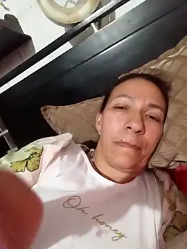 Snapshot of Antonela45 chatting on October 18, 2025, 7:03 pm Antonela45 online show from October 18, 2025, 7:03 pm