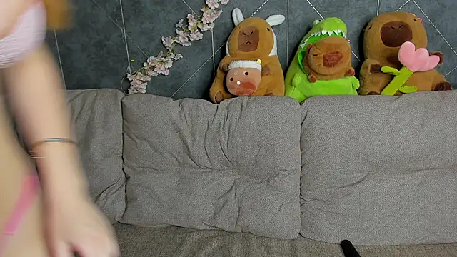 Snapshot of EvaTheHeart chatting on November 8, 2025, 2:45 am EvaTheHeart online show from November 8, 2025, 2:45 am