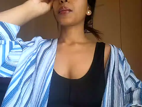 Snapshot of Queen_Ayeshaa chatting on March 21, 2025, 11:22 am Queen Ayeshaa online show from March 21, 2025, 11:22 am