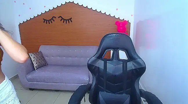 andrea torres t online show from March 12, 2025, 4:24 pm