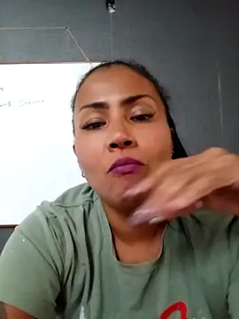 Ariana Rodriguez online show from March 5, 2025, 7:38 pm