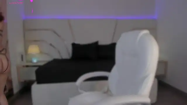 Snapshot of Violeta-Marquez chatting on March 7, 2025, 11:51 am Violeta-Marquez online show from March 7, 2025, 11:51 am