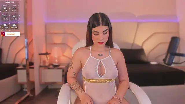 Snapshot of Violeta-Marquez chatting on September 26, 2025, 11:58 am Violeta-Marquez online show from September 26, 2025, 11:58 am