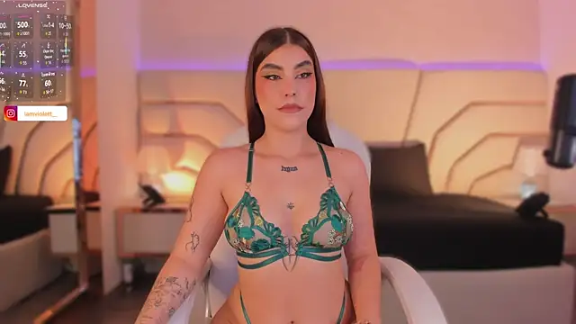 Snapshot of Violeta-Marquez chatting on October 21, 2025, 11:55 am Violeta-Marquez online show from October 21, 2025, 11:55 am