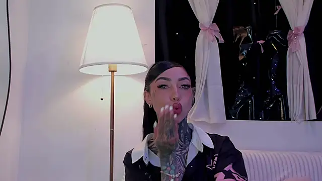 Dani Valen online show from December 16, 2025, 12:48 am