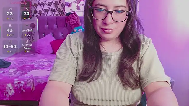 Snapshot of Anny__cute chatting on September 22, 2025, 8:11 pm Anny cute online show from September 22, 2025, 8:11 pm