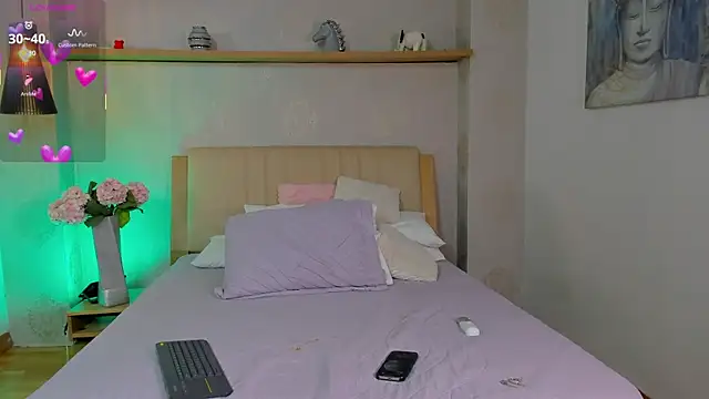 isabella winkler online show from September 26, 2025, 4:22 pm