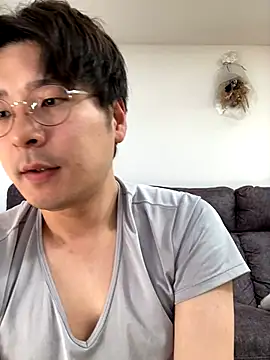 Snapshot of waka3232 chatting on October 9, 2025, 12:41 am waka3232 online show from October 9, 2025, 12:41 am