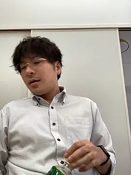 Snapshot of waka3232 chatting on October 15, 2025, 2:11 am waka3232 online show from October 15, 2025, 2:11 am
