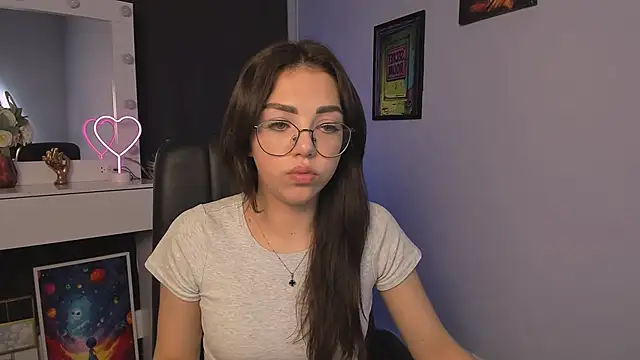 kiki swan online show from March 16, 2025, 5:17 pm