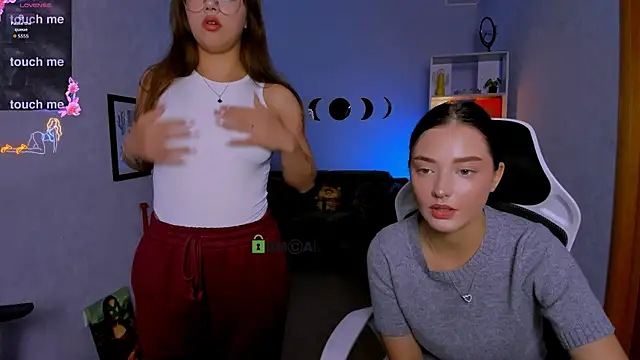 kiki swan online show from September 26, 2025, 6:50 am