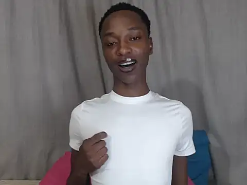 Snapshot of DarkTwink20 chatting on March 18, 2025, 6:48 pm DarkTwink20 online show from March 18, 2025, 6:48 pm